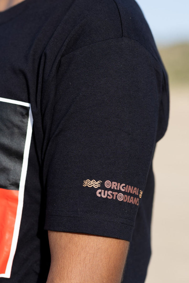 Original Custodians Flag - Men's T-Shirt
