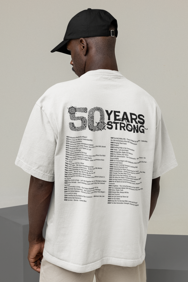 50-Year Commemoration (black/white) - NAIDOC 2025 Men's Oversized T-Shirt