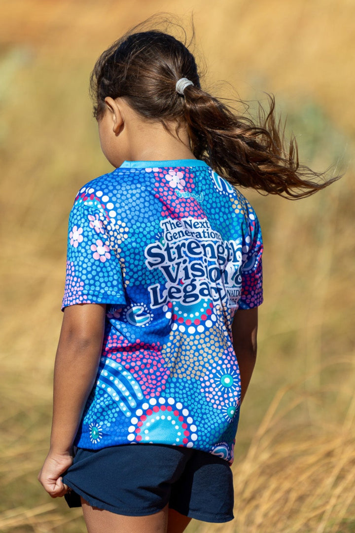 Old Ways Guiding New Paths - NAIDOC 2025 Kids' T-Shirt