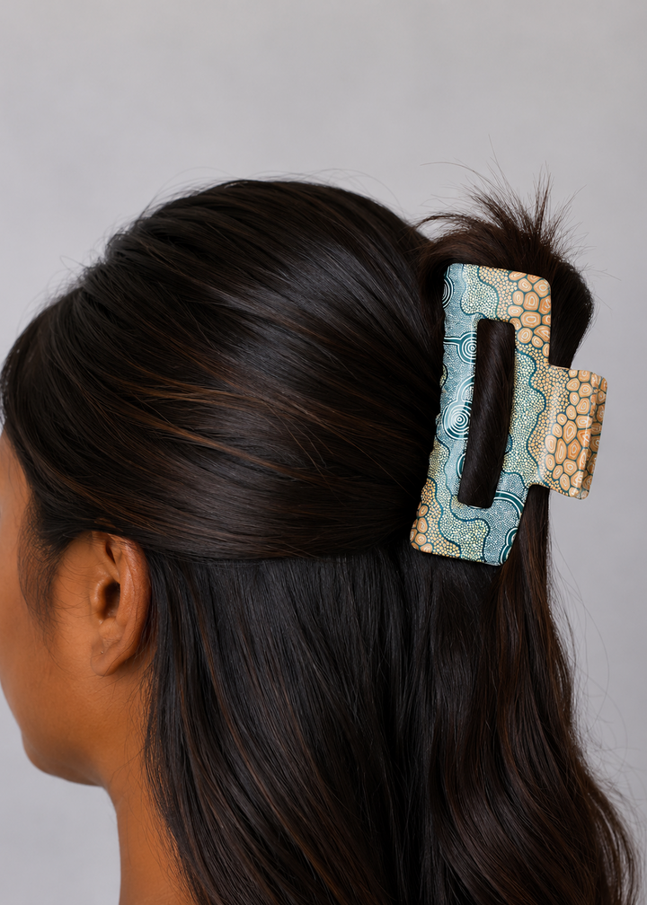 Currents – Hair Claw