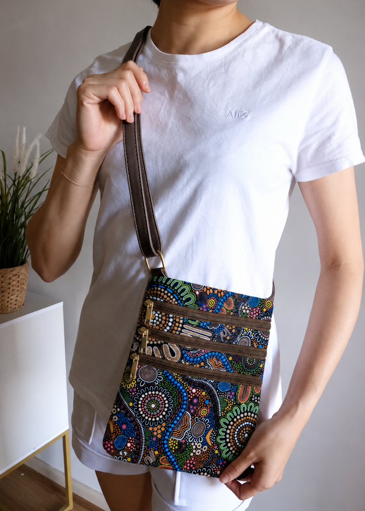 CONNECTED TO COUNTRY - CROSSBODY BAGS